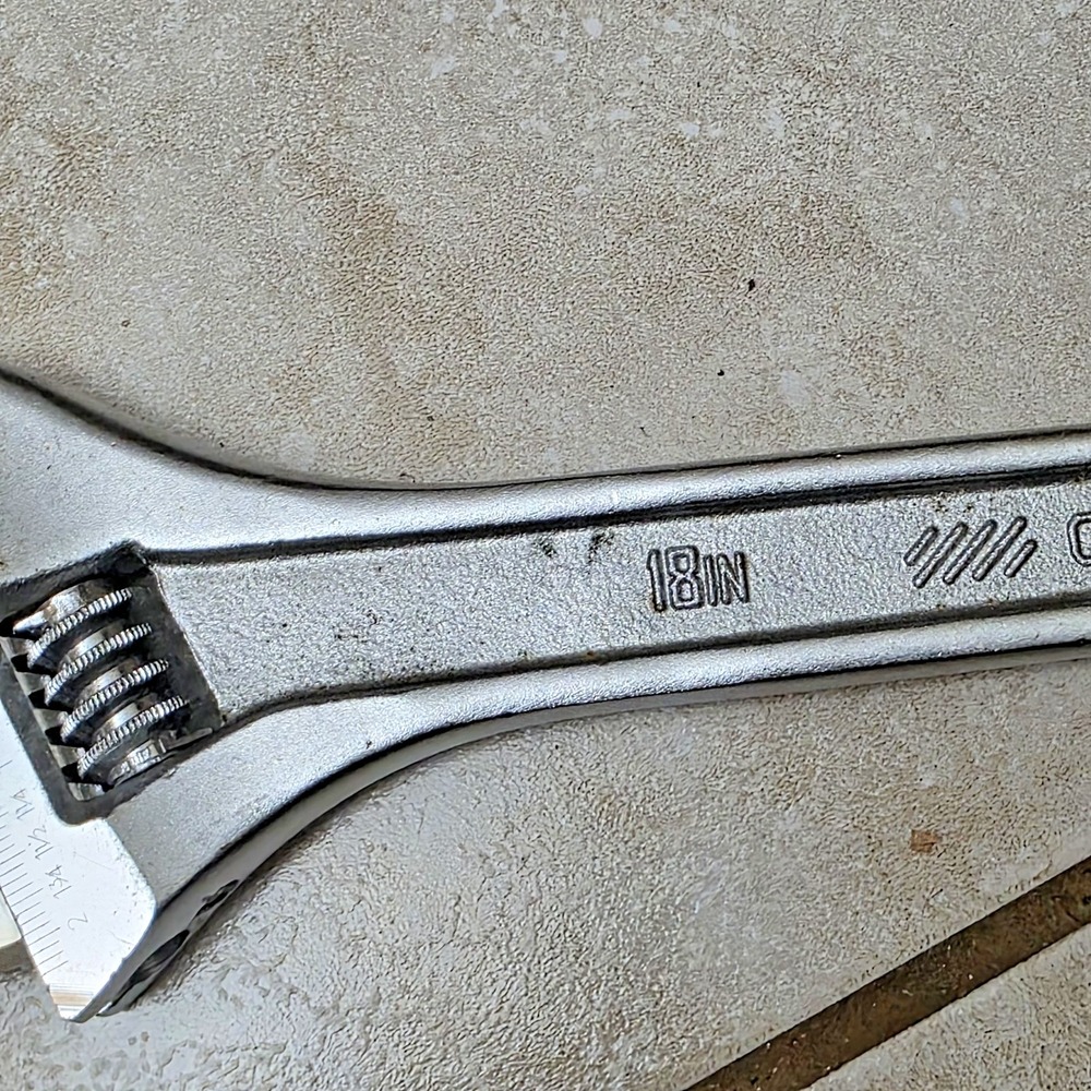 Craftsman 18in Adjustable Wrench 450MM Forged In The USA - Picture 3 of 9